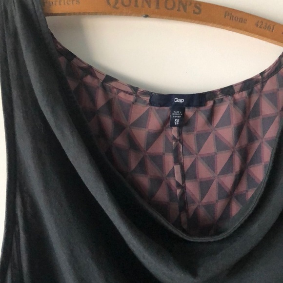 Gap flowy tank - Picture 3 of 3